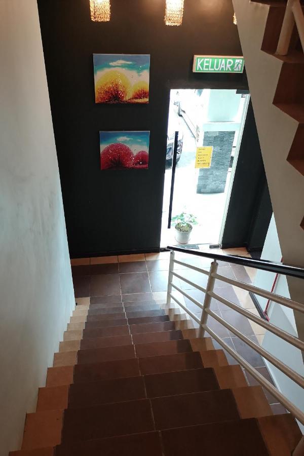 Oyo 89908 Hotel Kensington Sandakan Exterior photo