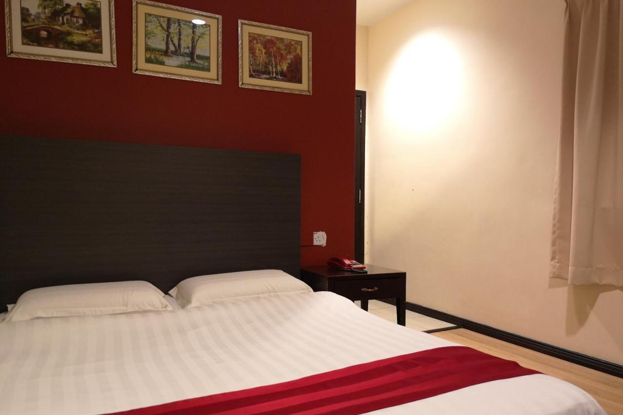 Oyo 89908 Hotel Kensington Sandakan Exterior photo