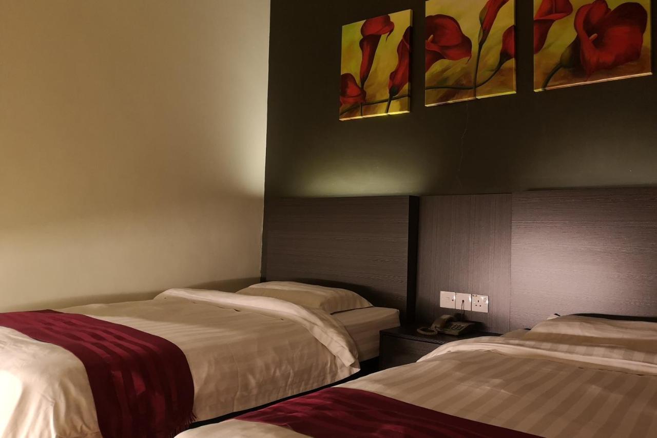 Oyo 89908 Hotel Kensington Sandakan Exterior photo
