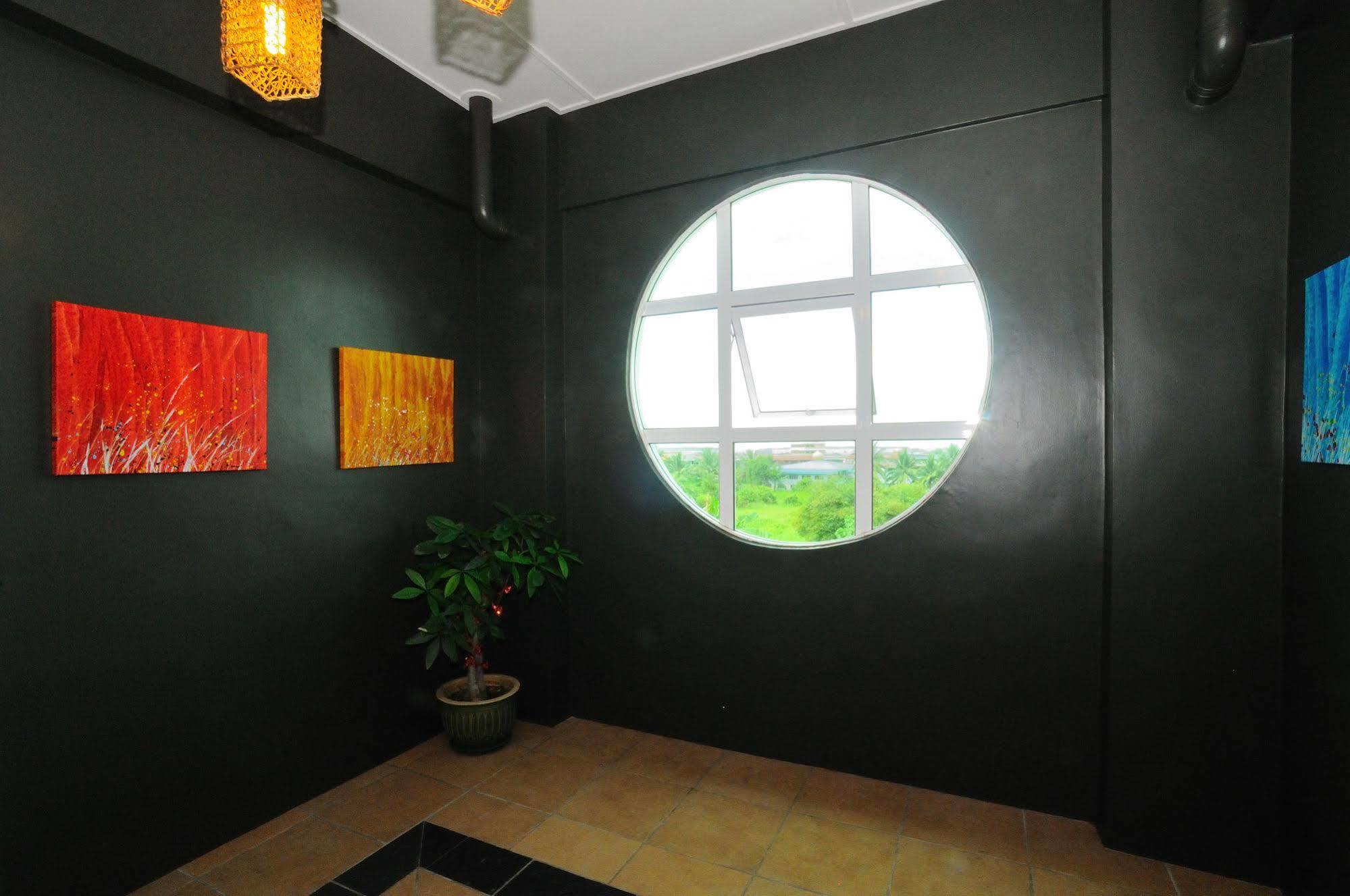 Oyo 89908 Hotel Kensington Sandakan Exterior photo